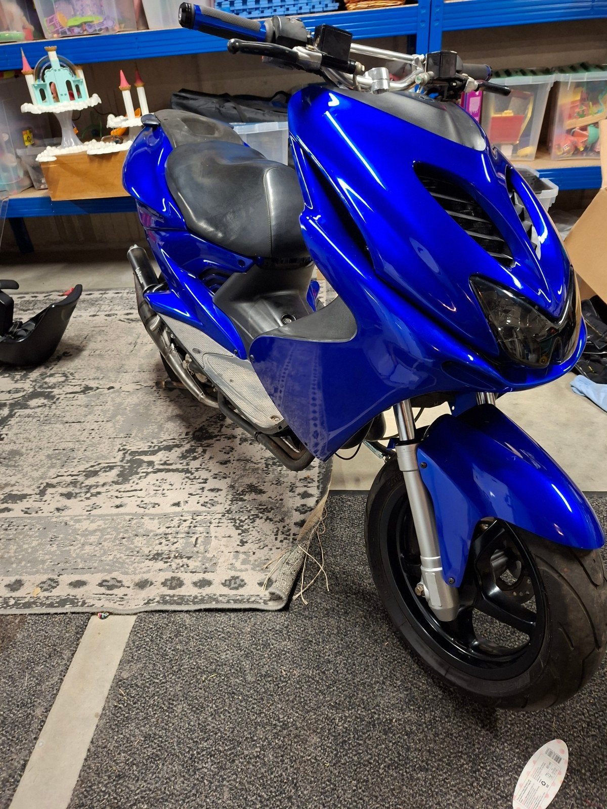 Aerox 100cc gezocht/frame100cc, Particulier