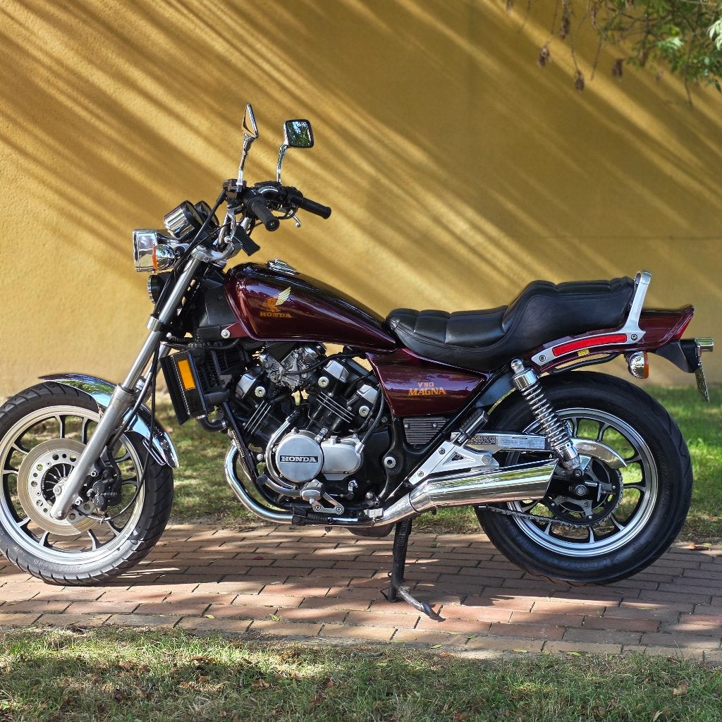 Honda V30 Magna VF500C de 1984, 500 cm³