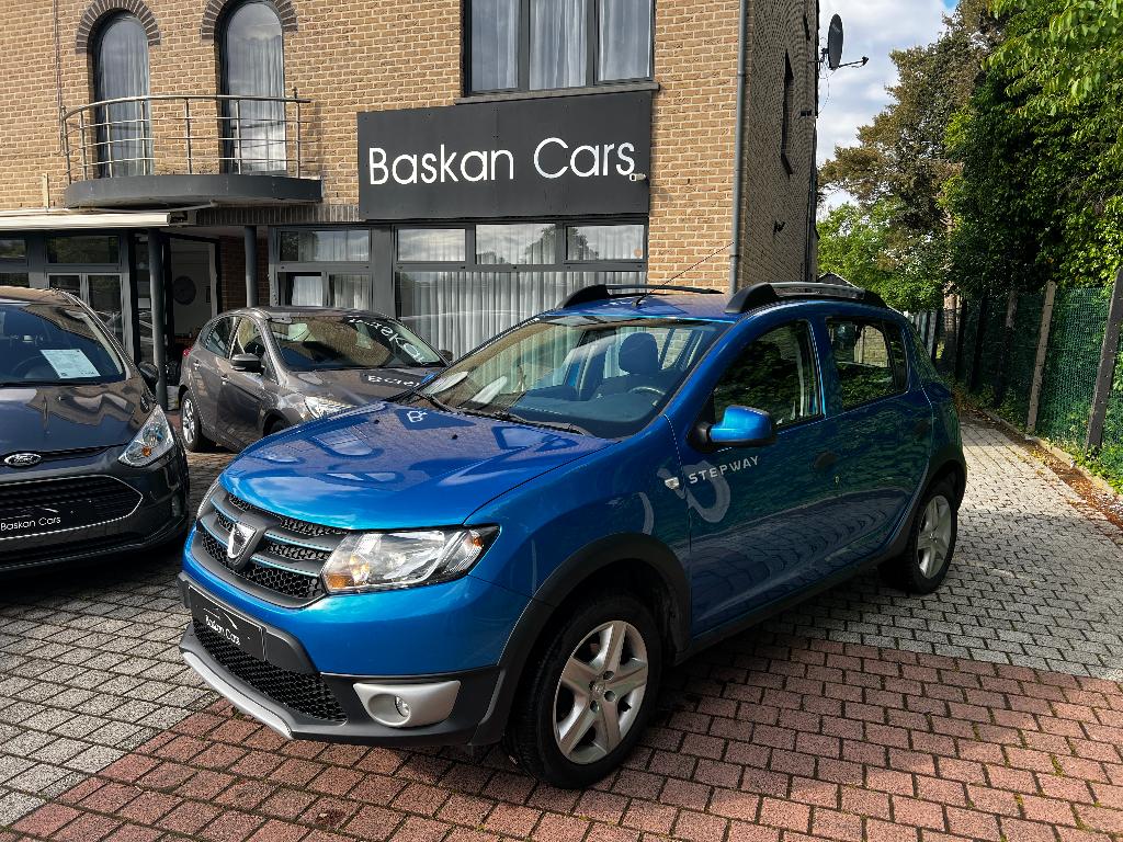 Dacia Sanderop Stepway 0.9TCE/M2015/74.000KM/NAVI/GARANTIE, Auto's, Stof, Zwart, Blauw, Handgeschakeld