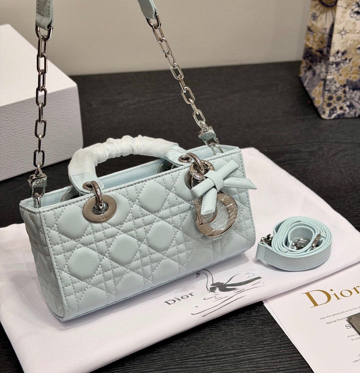 Dior lady D-joy tas 2026 zomercollectie, Handtassen en Accessoires, Tassen | Damestassen, Ophalen of Verzenden, Nieuw, Blauw, Handtas