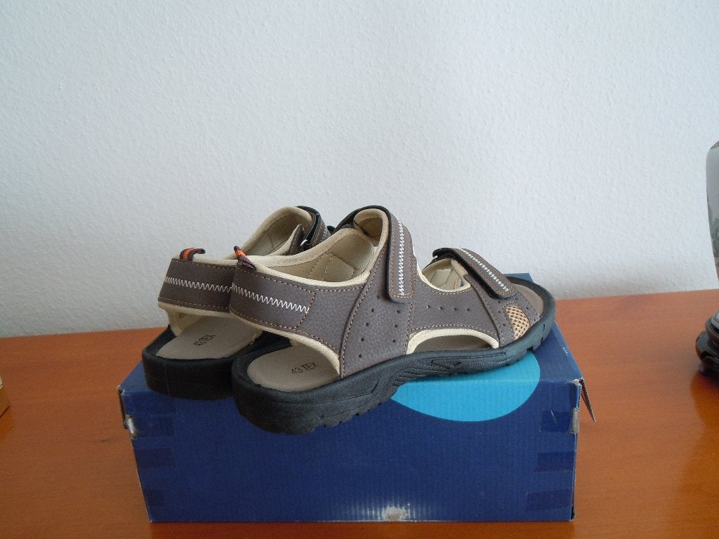 SANDALES   pointure 43, Vêtements | Femmes, Chaussettes & Bas, Neuf, Sans marque, Autres types, Beige