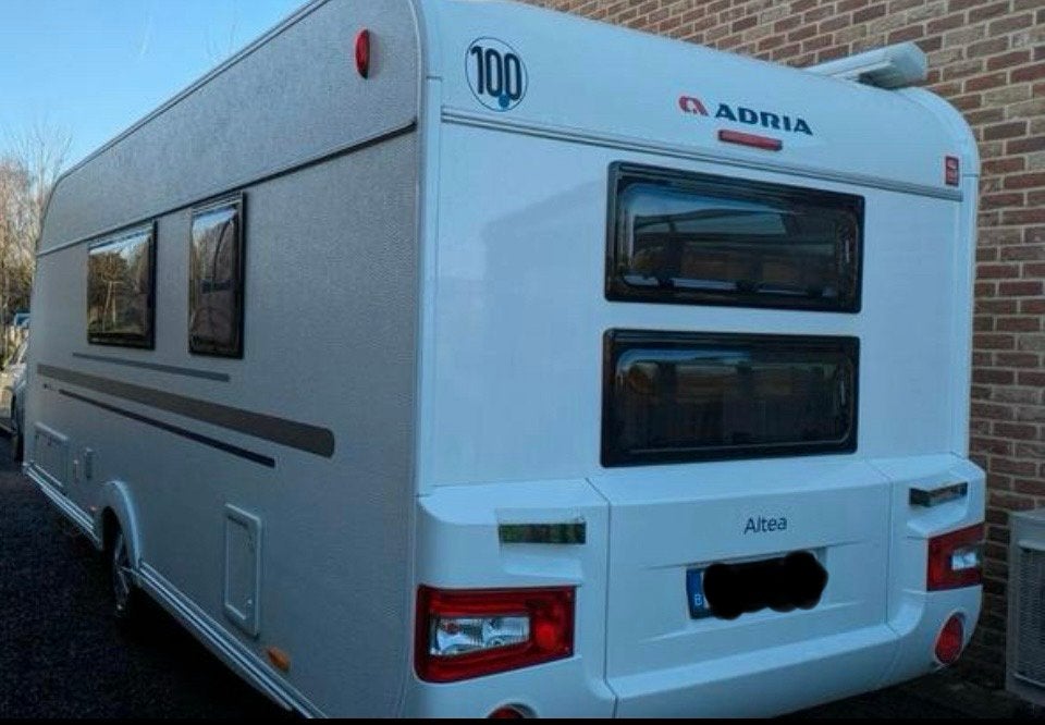 Caravan Adria Altea 542 pk met stapelbed en nieuwe voortent!, Stapelbed, 7 tot 8 meter, Treinzit, Particulier