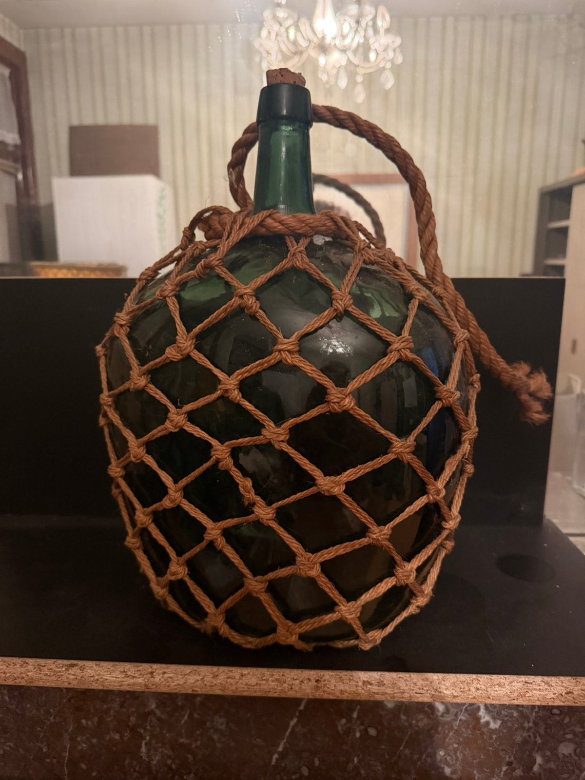 Vieille jar en verre entouree de corde, Enlèvement, Comme neuf