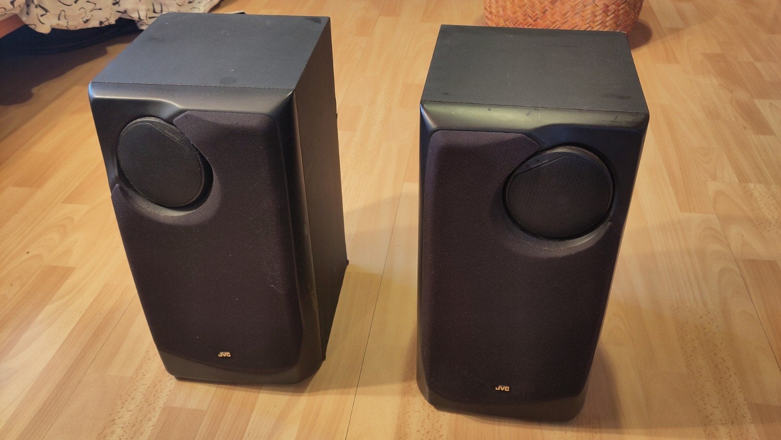 JVC luidsprekers, Audio, Tv en Foto, JVC, Refurbished, Ophalen of Verzenden, Minder dan 60 watt