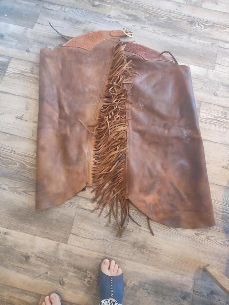 Westen chaps met ritssluiting voor een persoon 1m60 maat s/m, Ophalen