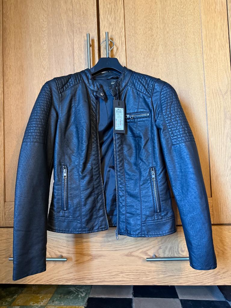 Kunstlederen jasje merk Only maat 34, Kleding | Dames, Jasjes, Kostuums en Pakken, Ophalen, Nieuw, Maat 34 (XS) of kleiner, Jasje
