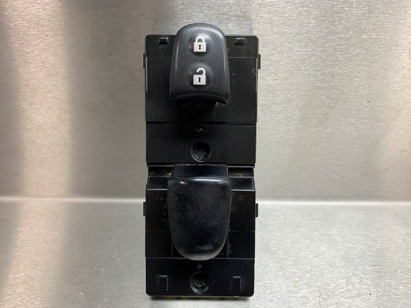 COMMUTATEUR DE VEROUILLAGE CENTRALISEE Nissan Qashqai (J11), Utilisé, Nissan