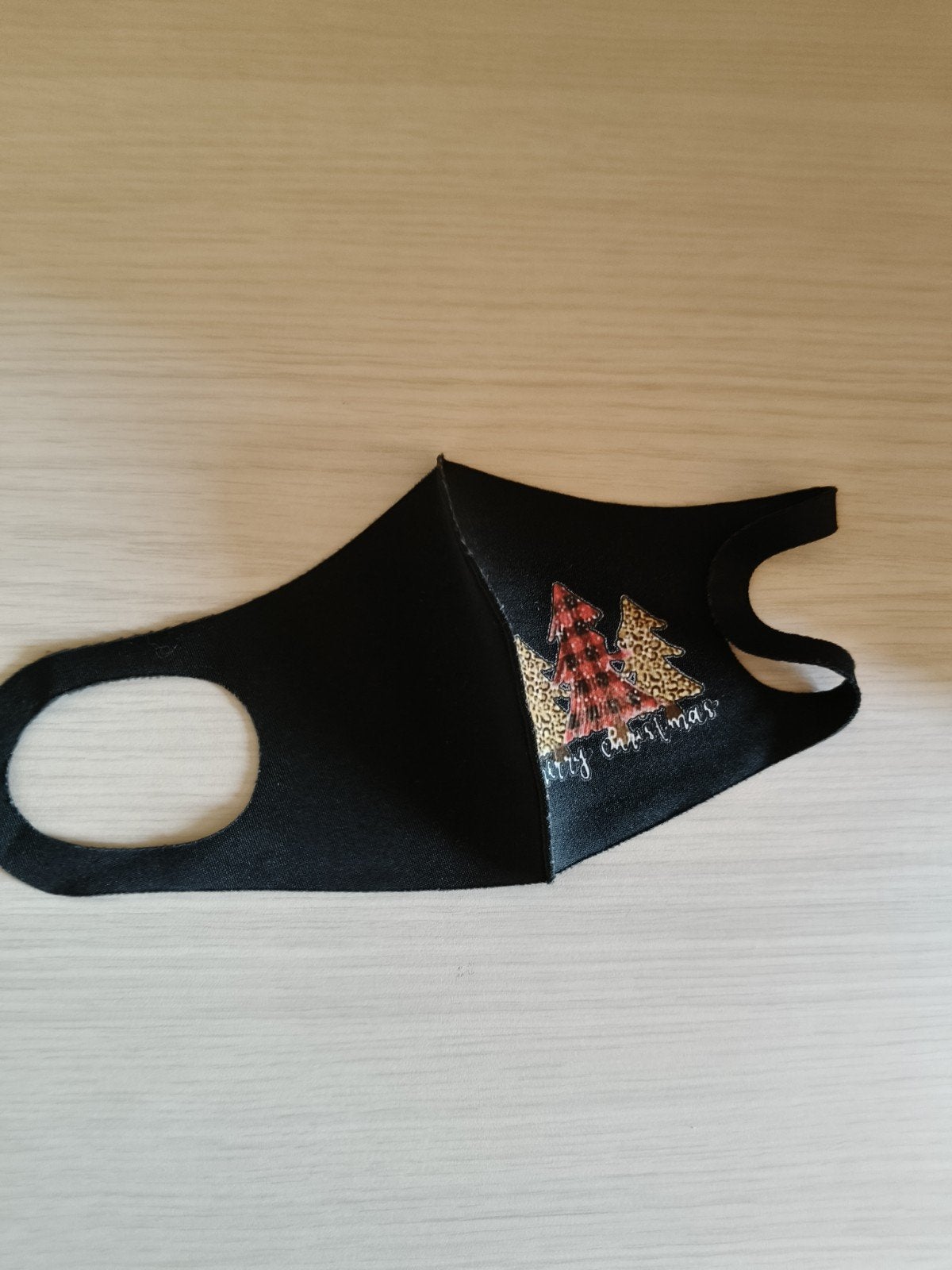 masque de Noël noir, Divers, Enlèvement