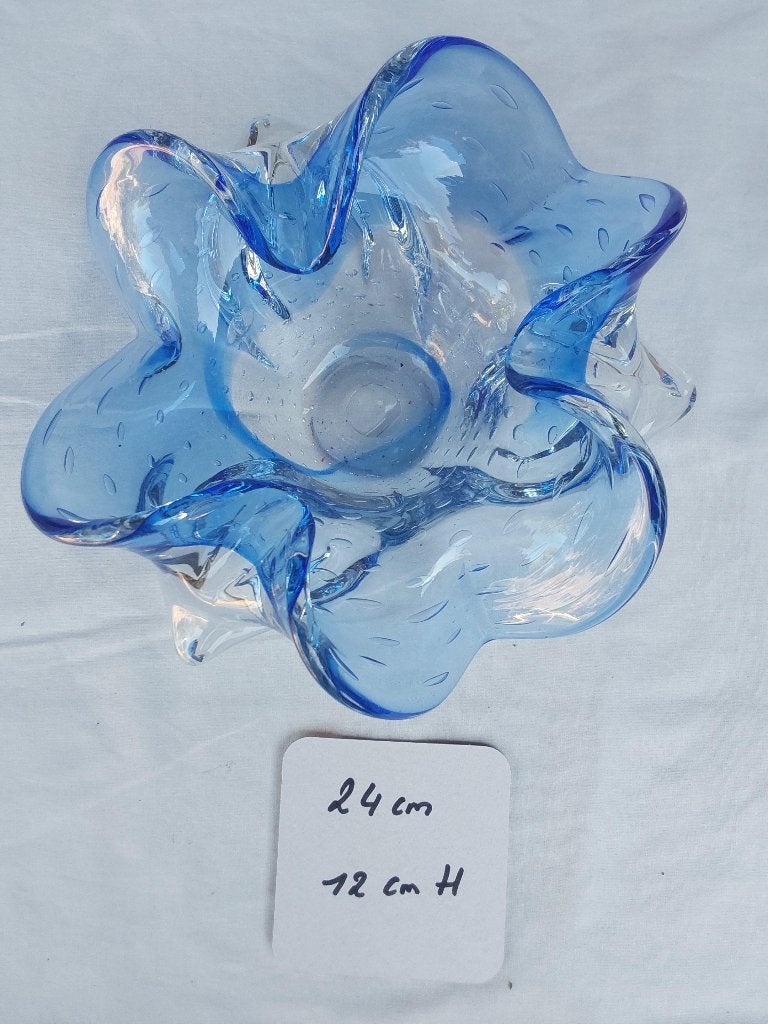 Glas schaal Blauw 24cm Breed 12cm Hoog, Schaal, Ophalen of Verzenden, Handgemaakt, Glas