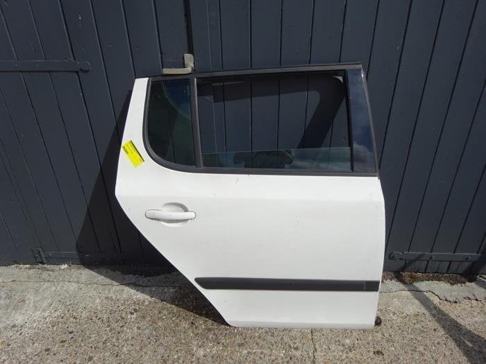 Portier 4Deurs rechts-achter van een Skoda Fabia (LF9E), Gebruikt, -, Deur, -