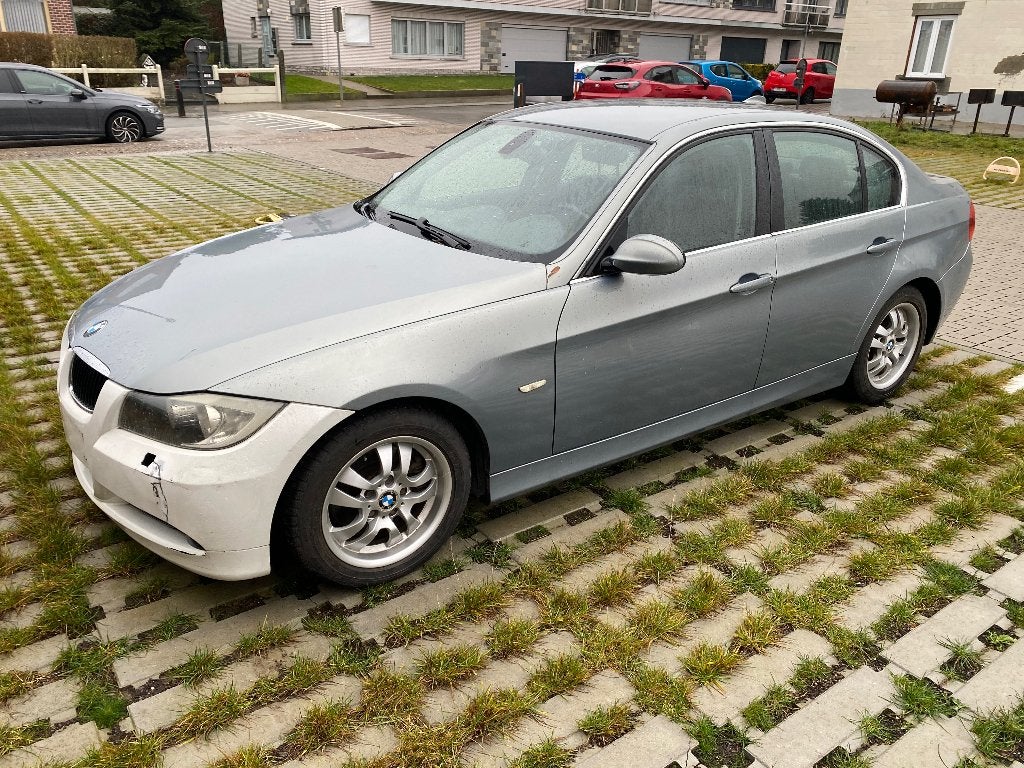 BMW E90 325i atmosphérique 2005 300 km full opt, Auto's, Particulier, Te koop