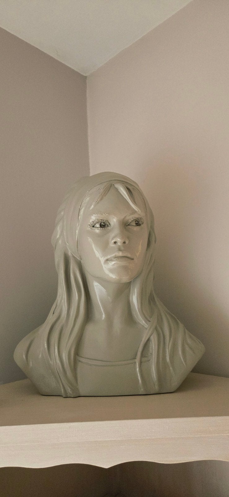Buste Brigitte Bardot, Ophalen