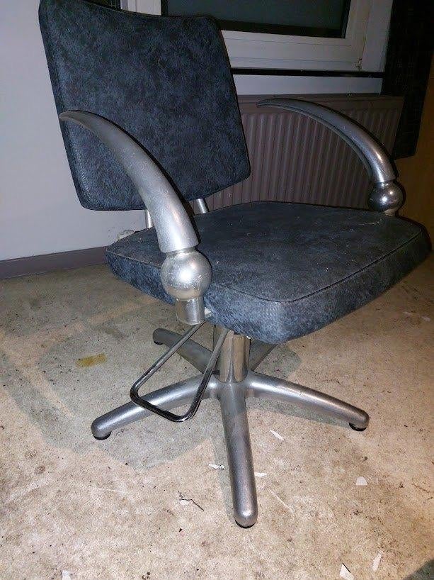 .Design kapperstoel , voetsteun desing., Diensten en Vakmensen, Haarkappers