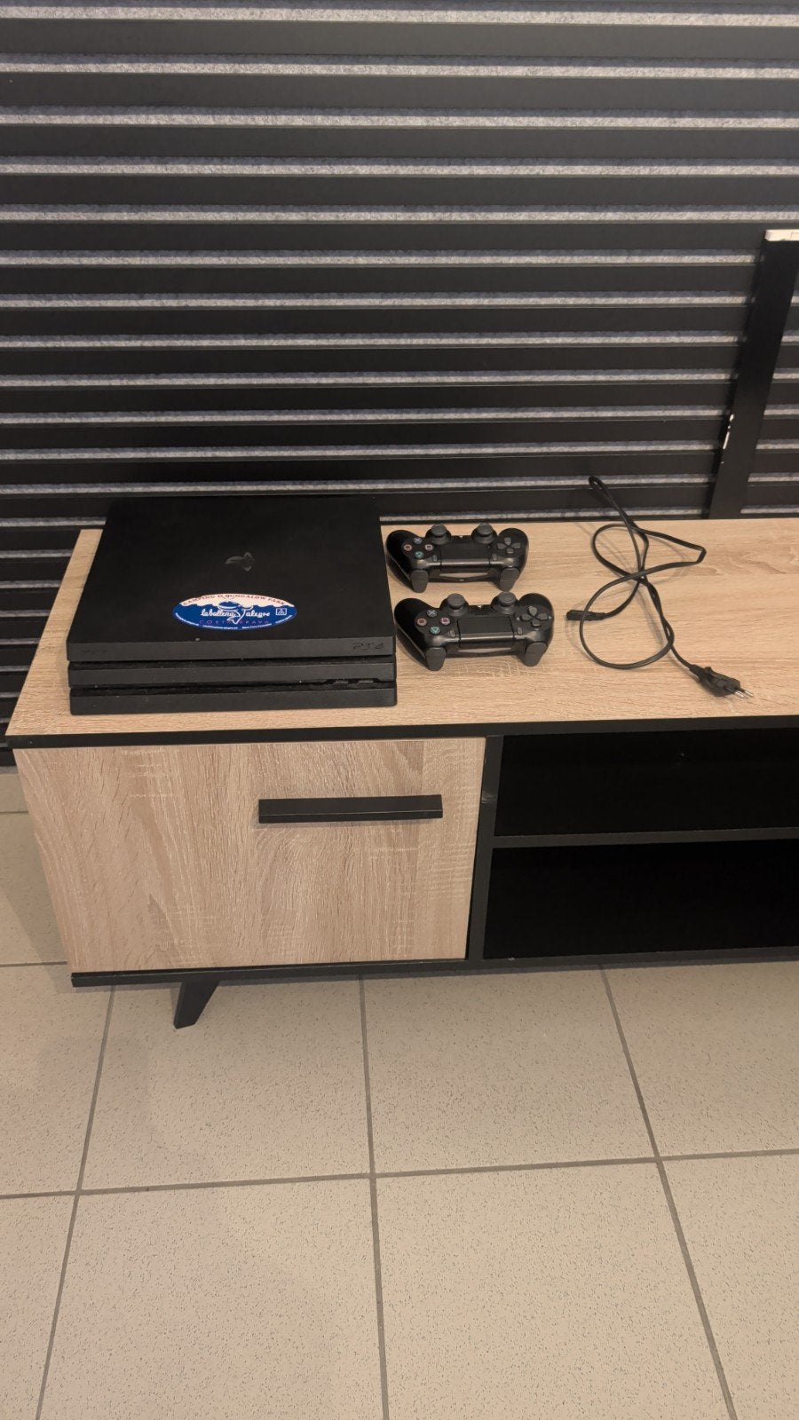 PS4 Pro 500GB + controller & kabels, Ophalen of Verzenden