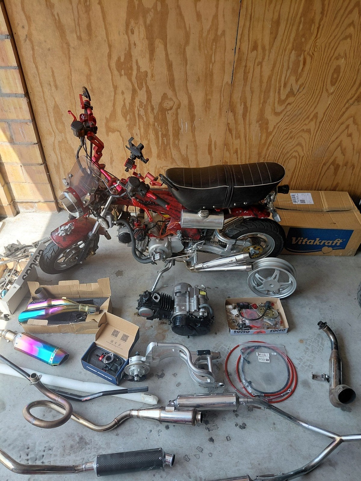 Dax zhenhua moto 125 en meer lot, Vélos & Vélomoteurs, Pièces de cyclomoteur | Oldtimers & Ancêtres, Comme neuf, Autres marques