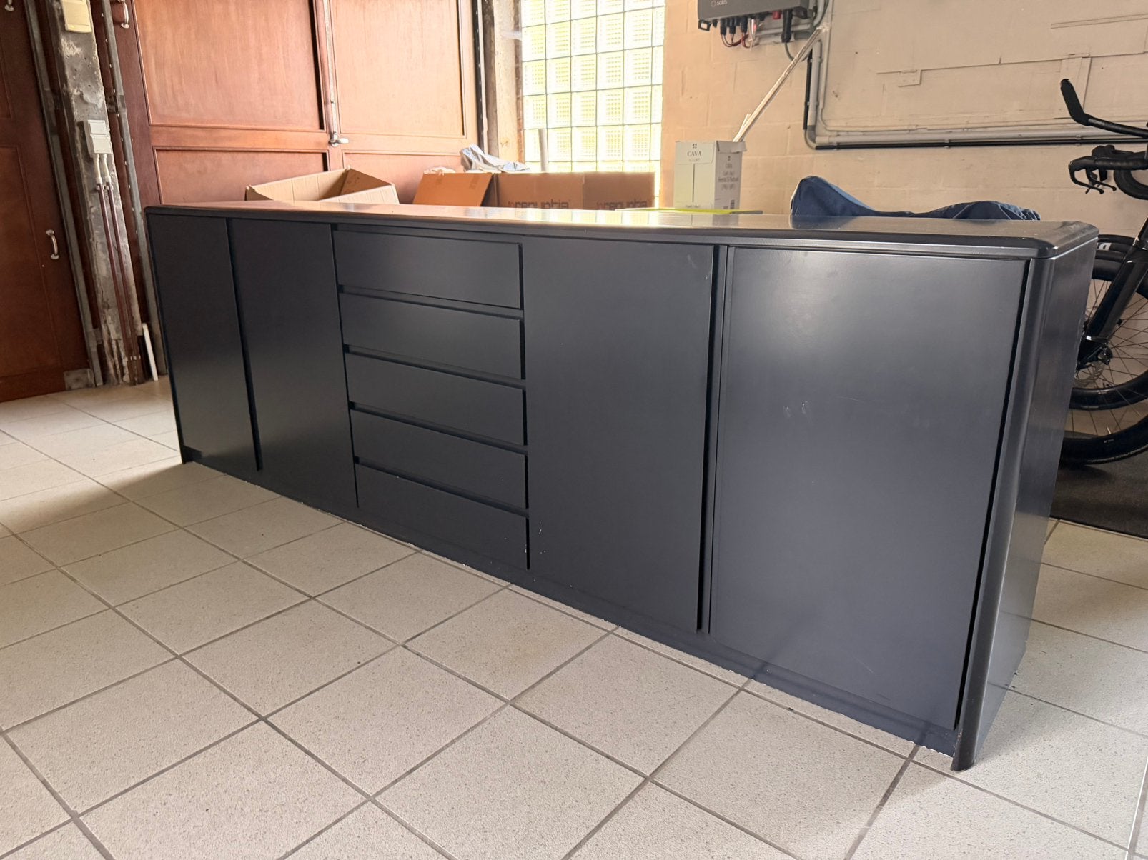 Design houten kast dressoir, Ophalen, Zo goed als nieuw