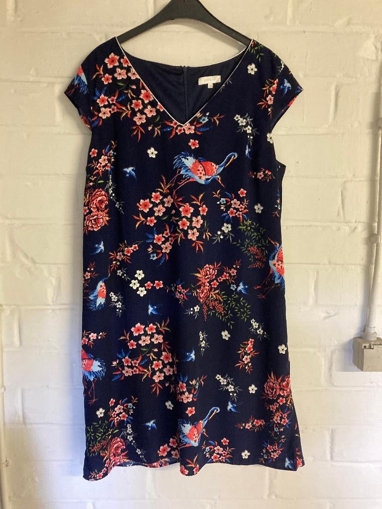 Donkerblauw met bloemen zomerkleed, Bel & Bo, 44, Kleding | Dames, Jurken, Blauw, Ophalen of Verzenden, Zo goed als nieuw, Maat 42/44 (L)