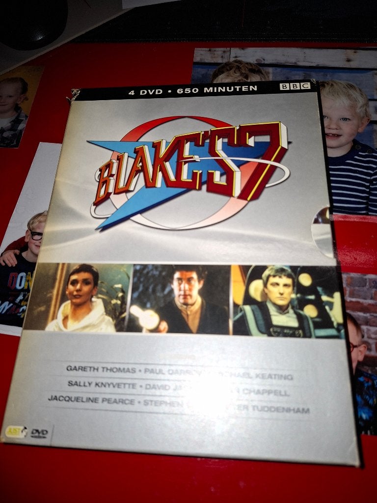DVD box Blake's Seven seizoen 1, CD & DVD, DVD | TV & Séries télévisées, Enlèvement ou Envoi, Anglais, Science-Fiction et Fantasy