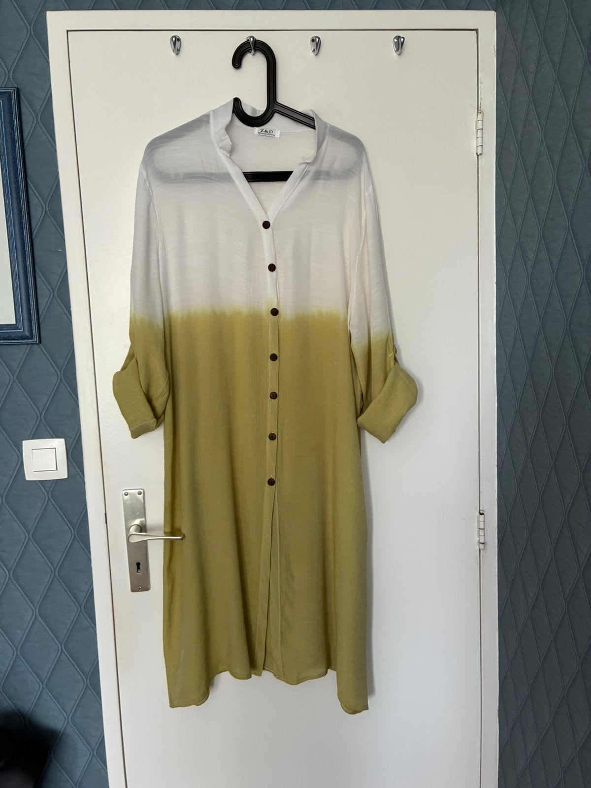 Robe longue (MÉDIUM), Vêtements | Femmes, Enlèvement, Comme neuf