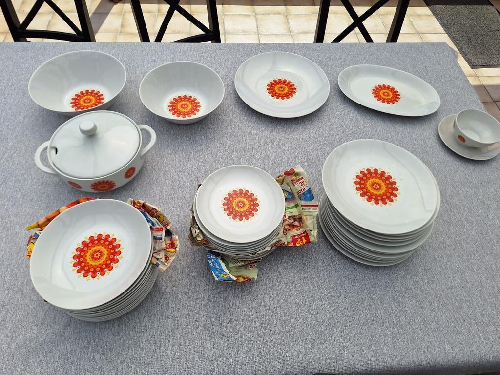 beau service de table assiettes vintage 70 germany bavaria, Enlèvement