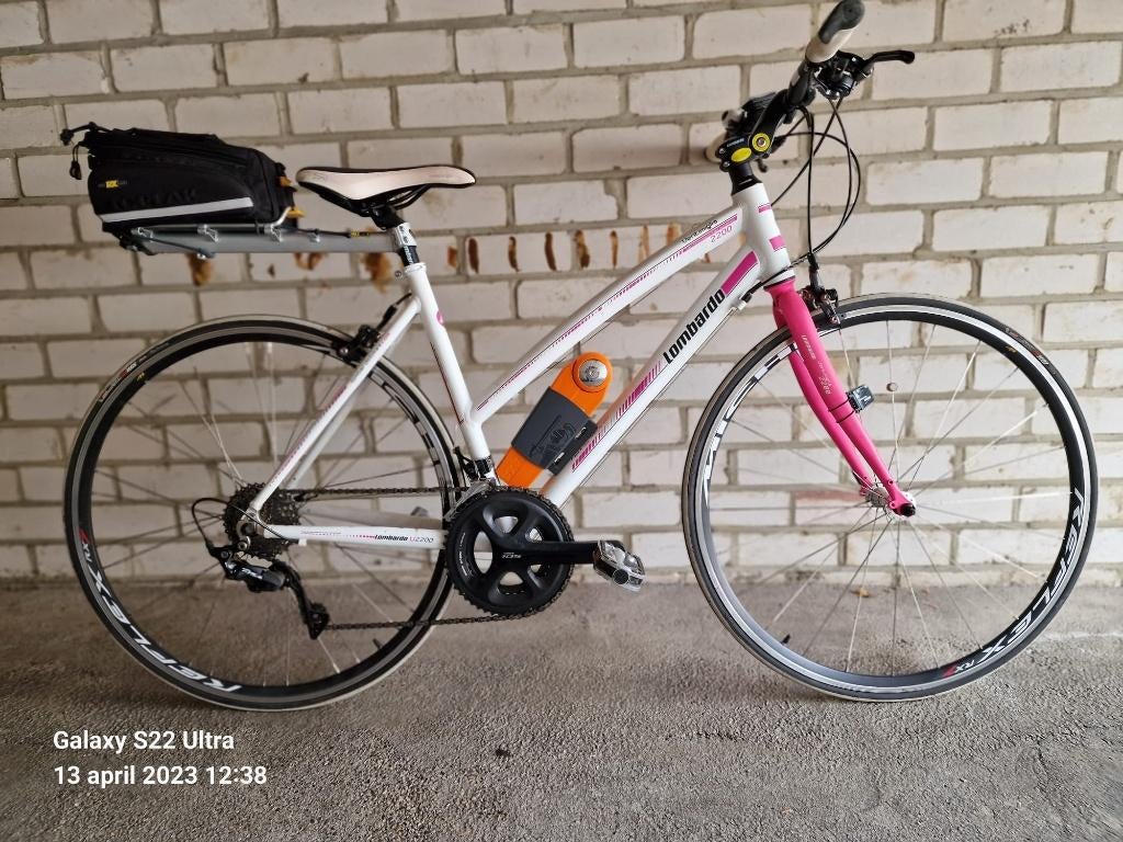 Sportfiets Dames en-Heren merk Lombardo, 28 inch, 47 tot 50 cm, Zo goed als nieuw, 15 tot 20 versnellingen