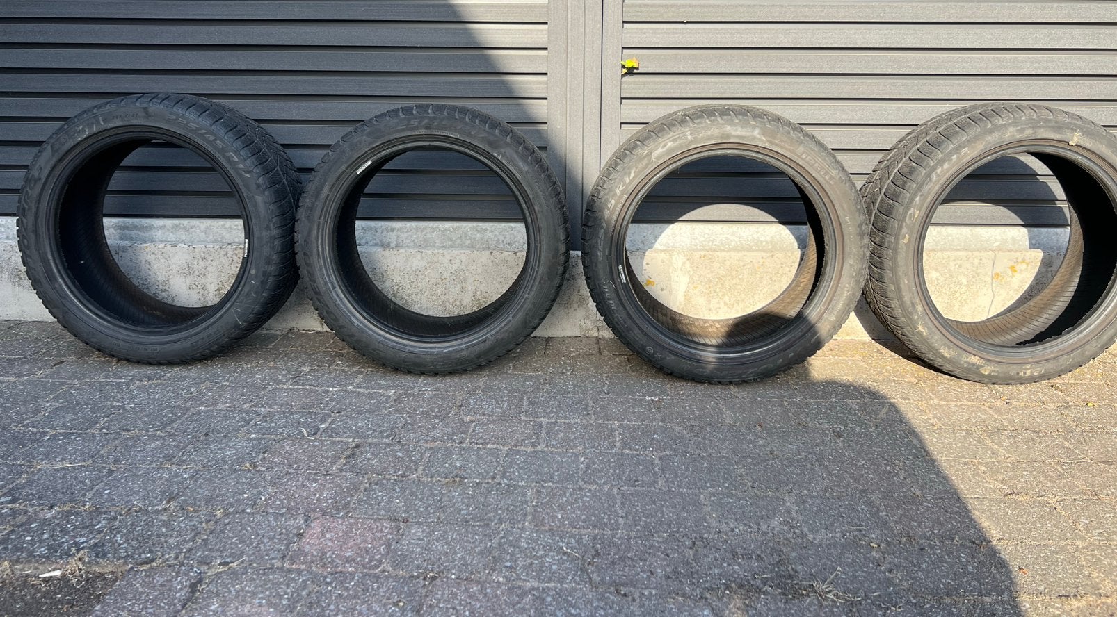 Set Pirelli winterbanden 225/45/R17, Auto-onderdelen, Banden en Velgen, Ophalen, Winterbanden, Band(en)