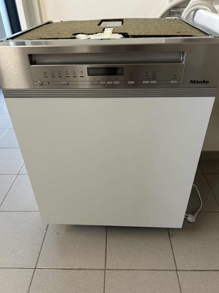 Miele inbouwvaatwasser  - zichtbaar bedieningspaneel, Ophalen, Zo goed als nieuw, Inbouw, 45 tot 60 cm