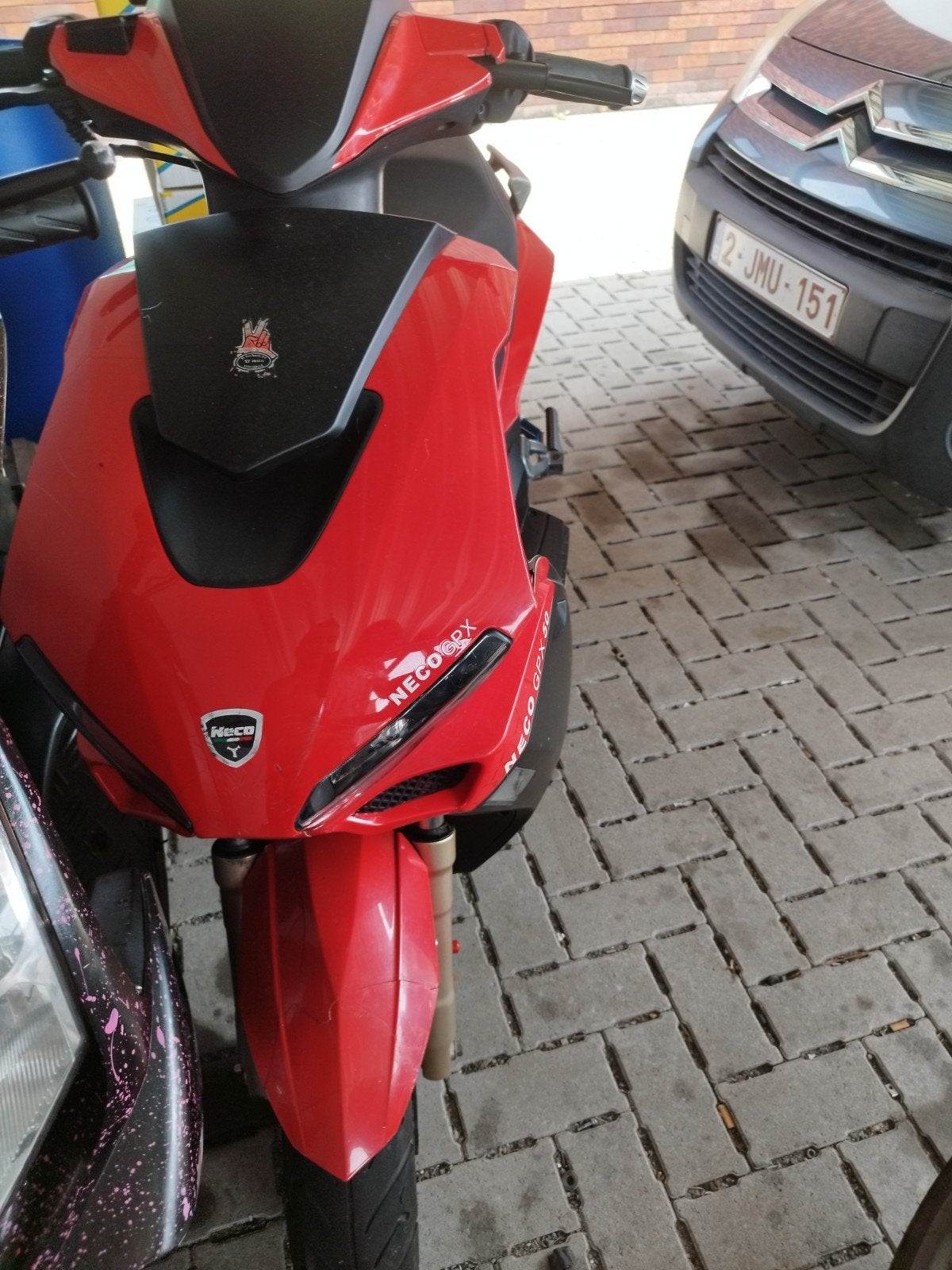 Brommer a klasse, Ophalen