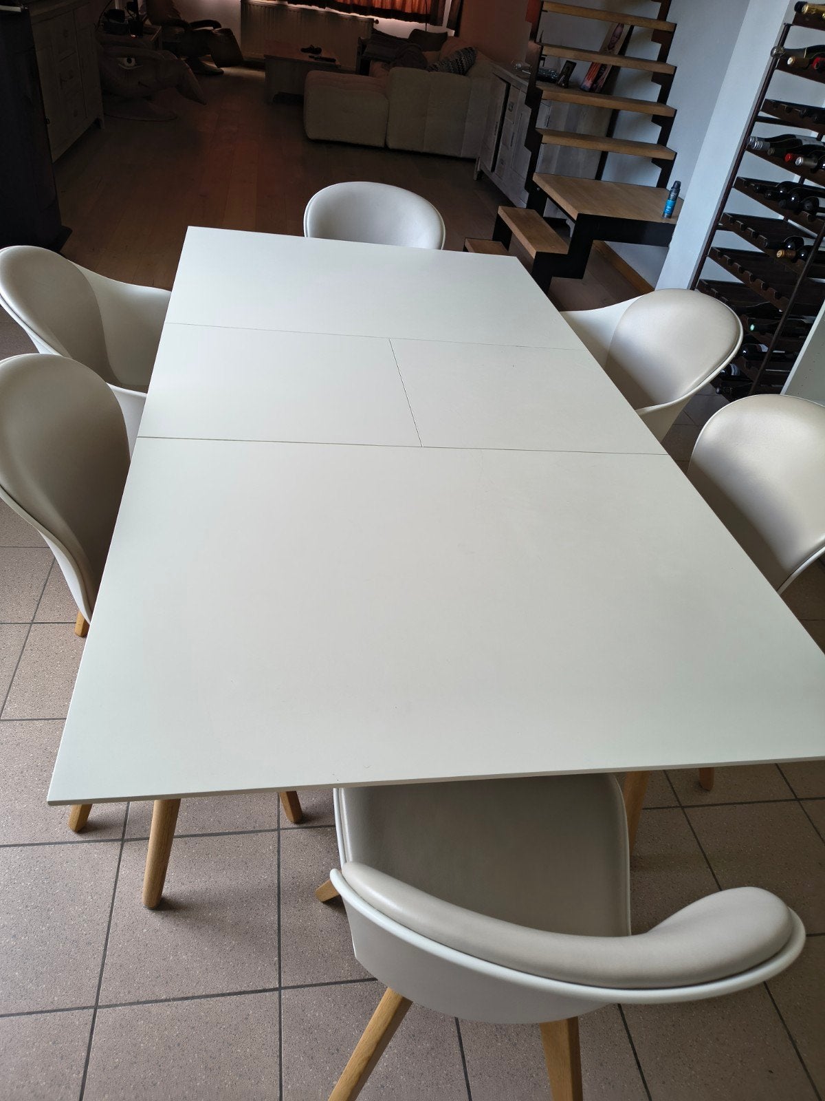 Eettafel met 6 stoelen Boconcept, Enlèvement, Comme neuf, 4 à 6 chaises