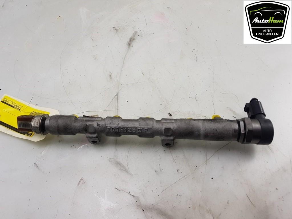 INJECTIEGALERIJ Ibiza ST (6J8) (|03P130089|03P089|03P125P|), Gebruikt, Seat
