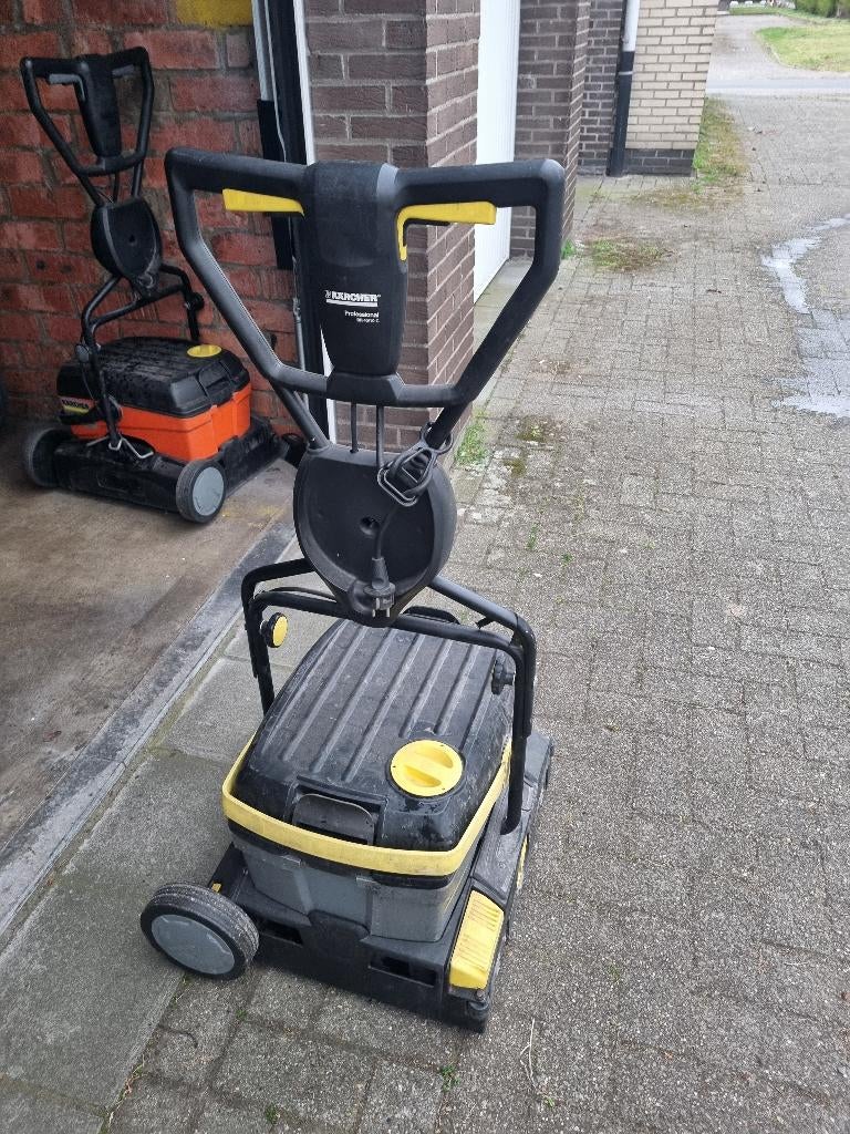 Karcher schrobmachine, Doe-het-zelf en Bouw, Ophalen, Gebruikt, Schrobmachine