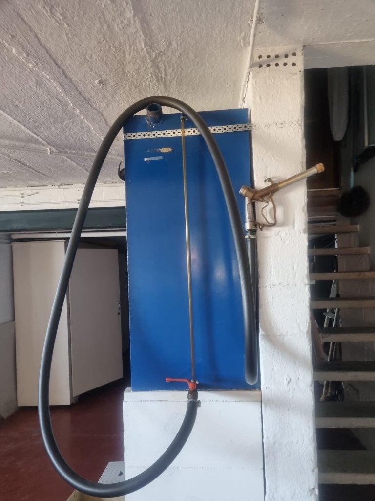 Mazouttank enkelwandig 1000 liter, Enlèvement, Utilisé