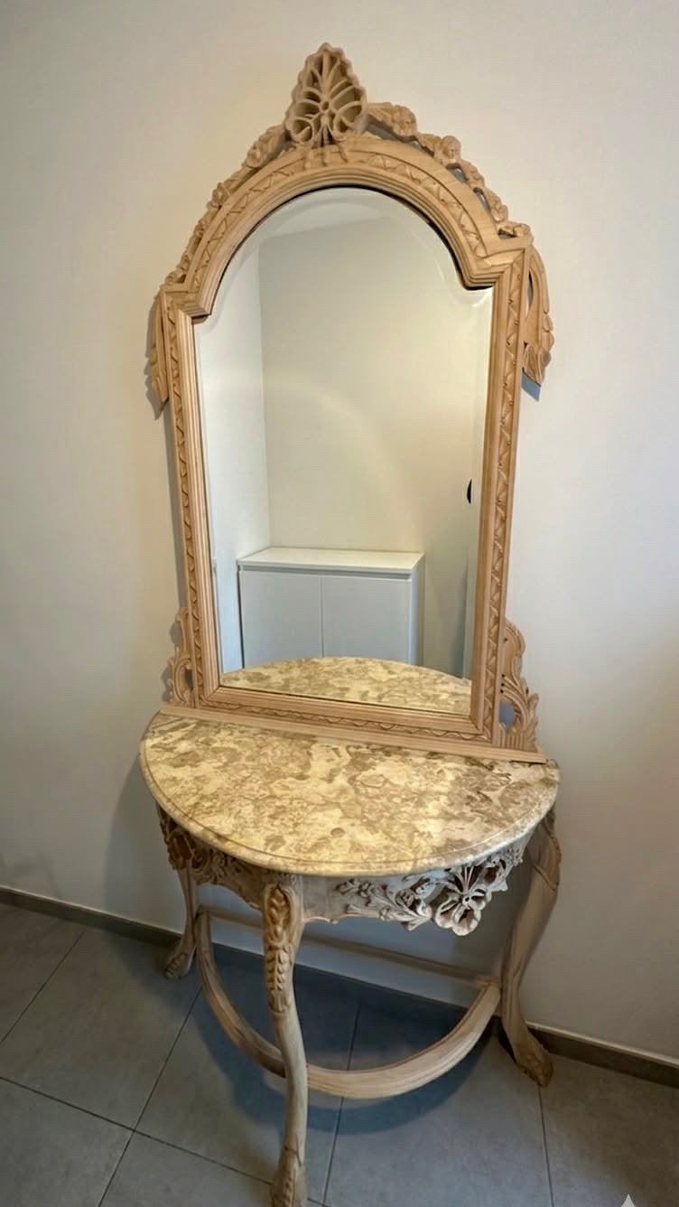 Mobilier de style Louis XV - bois sculpté et vrai marbre, Enlèvement