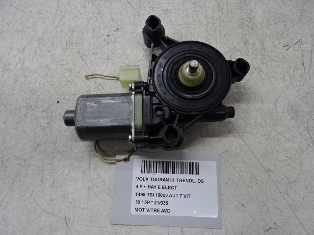 MOTOR RAAMMECHANIEK RECHTS VOOR Touran (5T1) (5Q0959801C), Gebruikt, Voor, Volkswagen