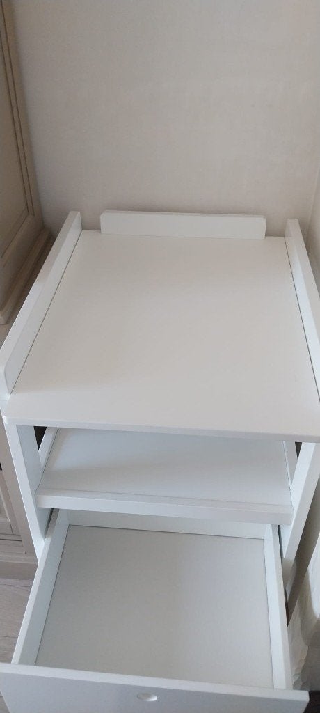 Luiertafel wit of zwart, Kinderen en Baby's, Badjes en Verzorging, Ophalen, Zo goed als nieuw, Aankleedkussen, Overige merken