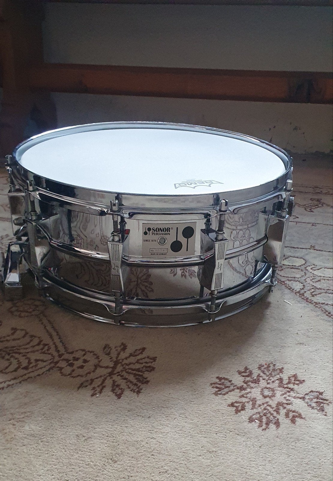 Sonor phonic d526 snare, Enlèvement, Sorento