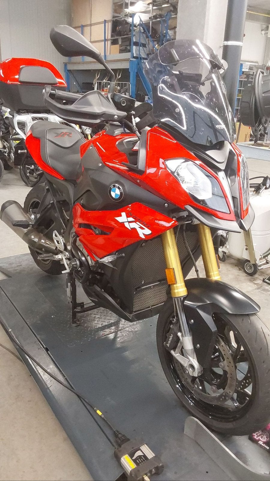 BMW S1000XR rouge, Traction Control, 4 cilinders, Gebruikt, Particulier