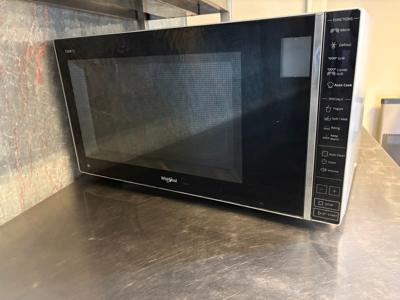 Whirlpool combi microgolfoven 30L met grill, Ophalen, Gebruikt, Grill, Combi-microgolfoven