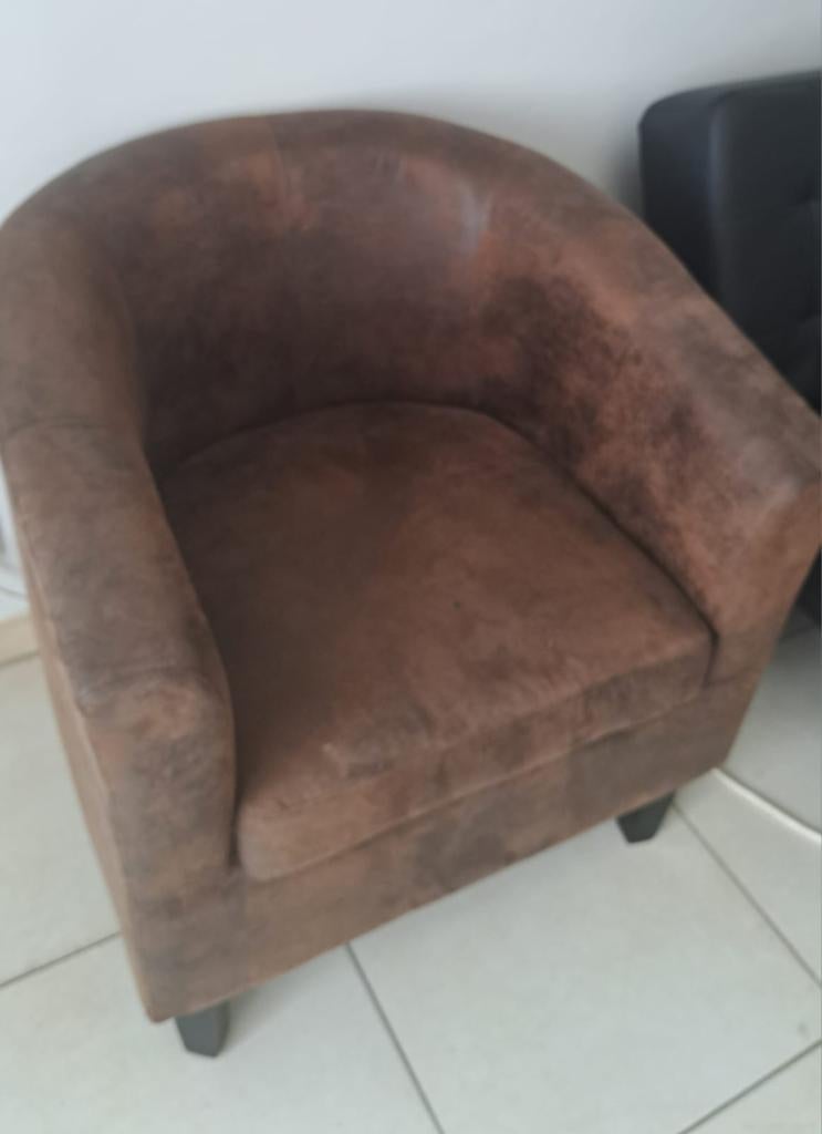 Club chair/tub chair, Huis en Inrichting, Fauteuils, Ophalen, Zo goed als nieuw