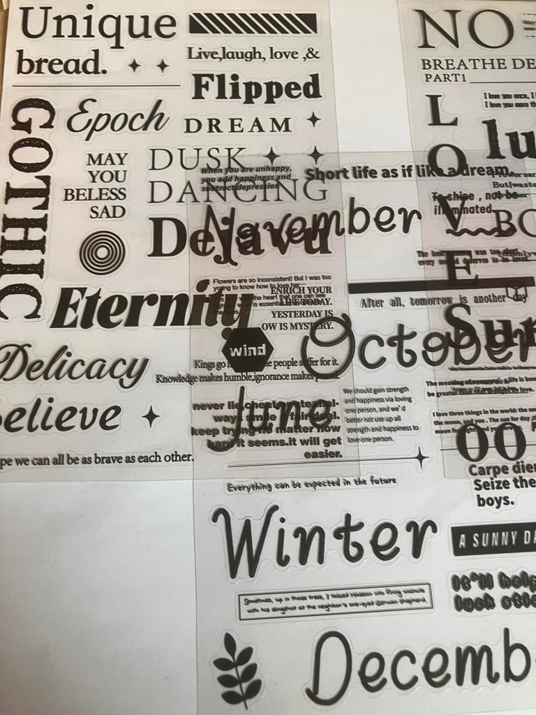 Scrapbooking 4 vellen zwarte tekst stickers, Hobby en Vrije tijd, Scrapbooking, Ophalen, Nieuw