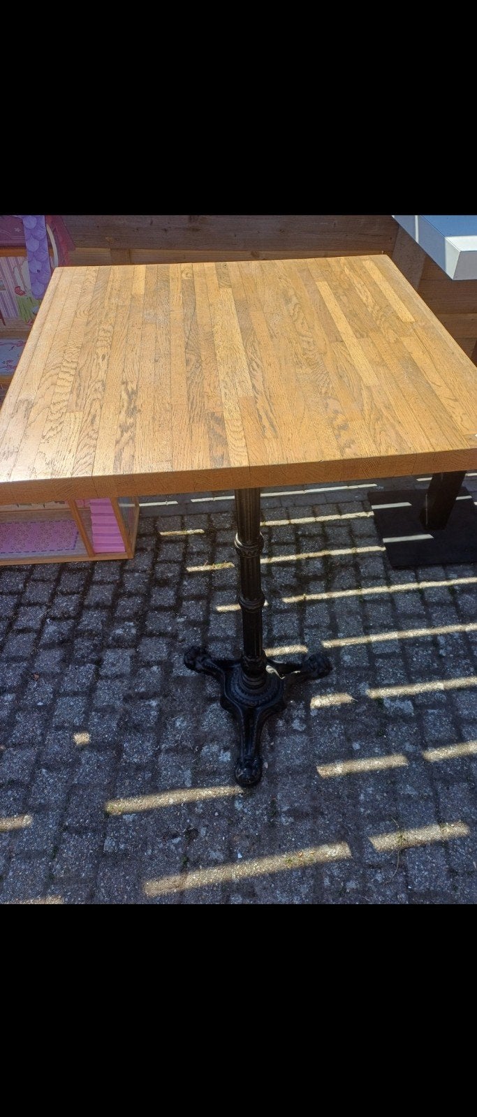 bartafel met gietijzeren voet, Ophalen