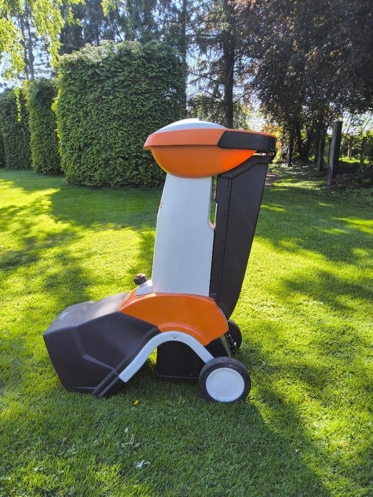 broyeur de branches, Tuin en Terras, Ophalen, Zo goed als nieuw, Elektrisch, Stihl