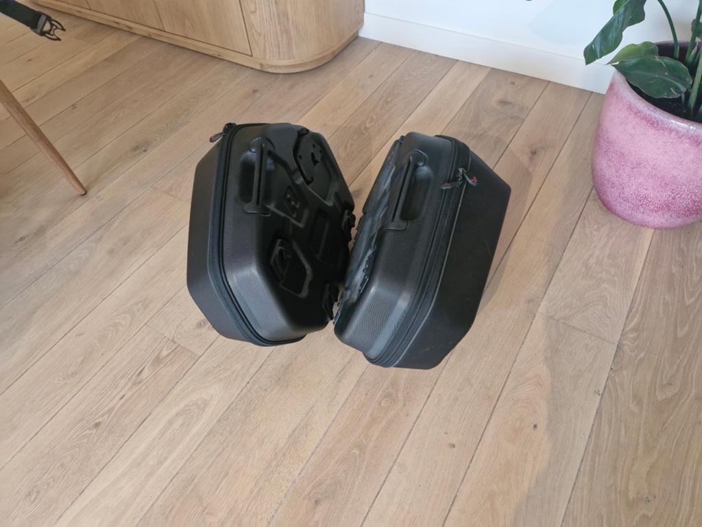 SW Motech Aero Abs set (25l), Ophalen