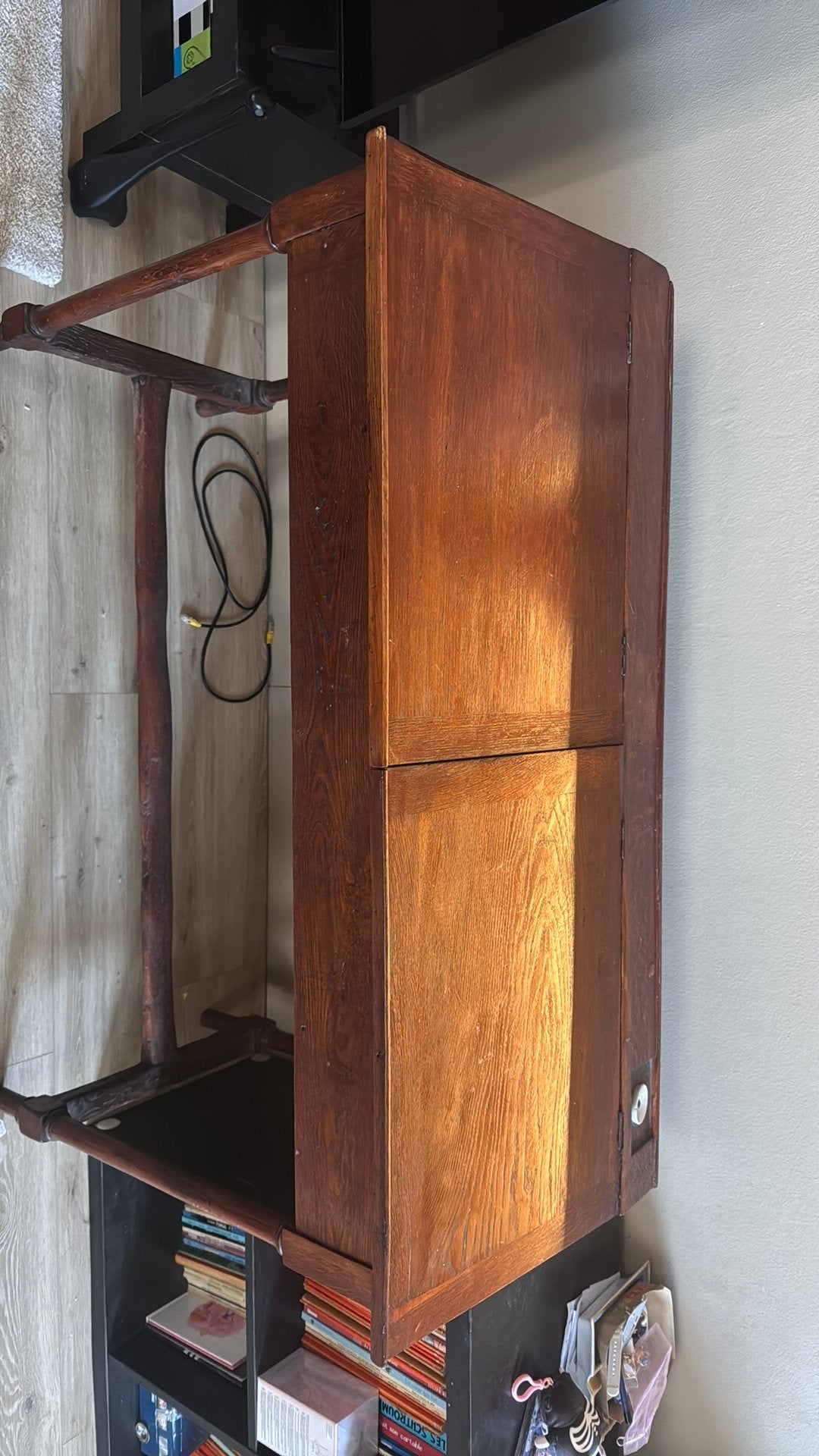 Ancien bureau decole, Enlèvement