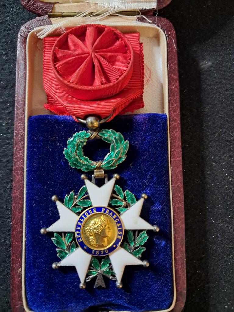 Médaille Officier de la légion d'honneur, Enlèvement ou Envoi, Armée de terre, Ruban, Médaille ou Ailes