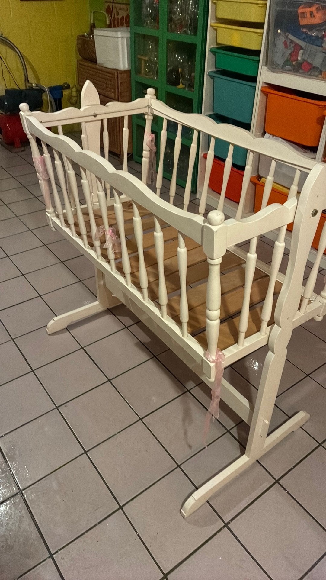Witte houten schommelwieg / babywieg, Ophalen, Gebruikt, Wieg