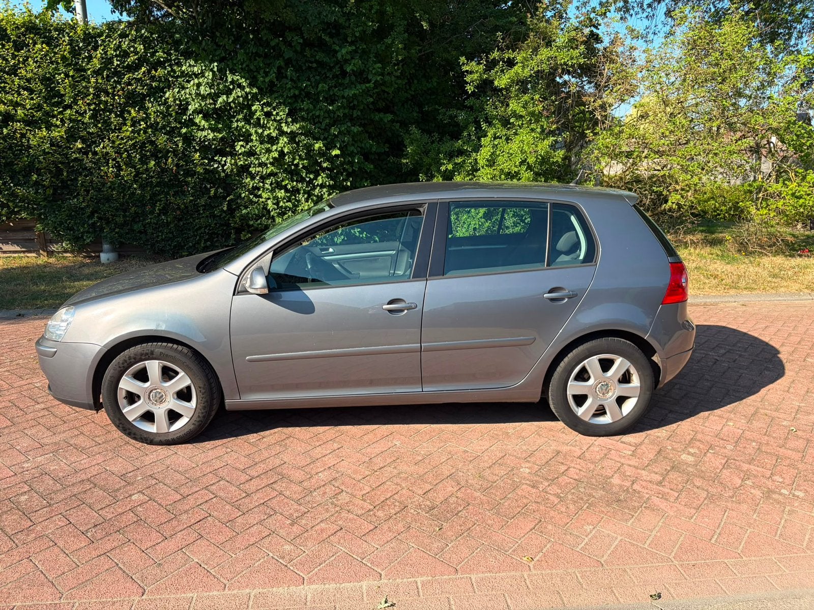 Vw golf 5 1.4 essence 119000 km 02/2007 1er main, Argent ou Gris, Achat, Boîte manuelle, 5 portes