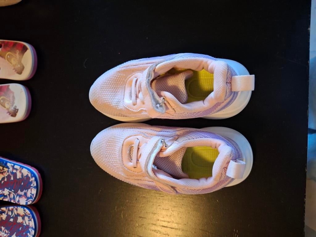 Chaussures de sport de la taille 30 à la taille 32 : 5 euros, Enlèvement, Chaussures de sport