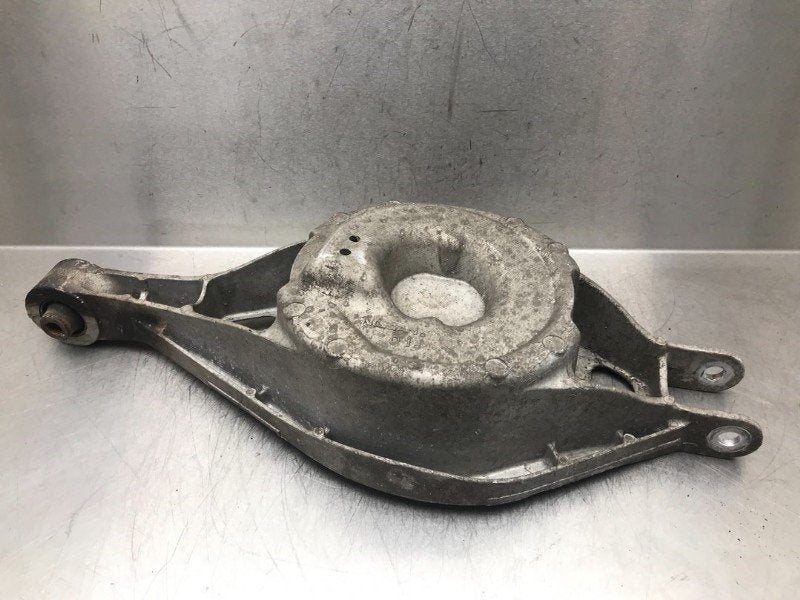 BRAS DE SUSPENSION ARRIÈRE GAUCHE INFERIEUR 370 Z (Z34A), Utilisé, Nissan
