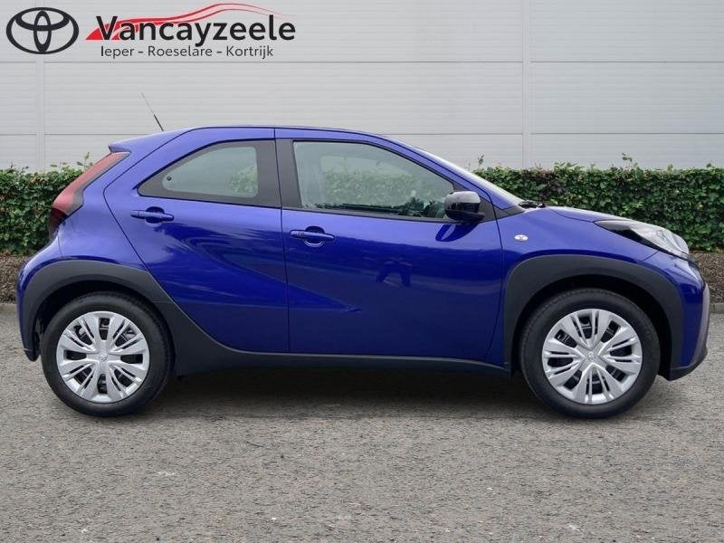Toyota Aygo play+comfortpack+cam+apple car, Autos, Toyota, Achat, Euro 6, Boîte manuelle, Noir